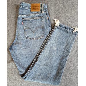 Levi's Wedgie with Distressed Ankle